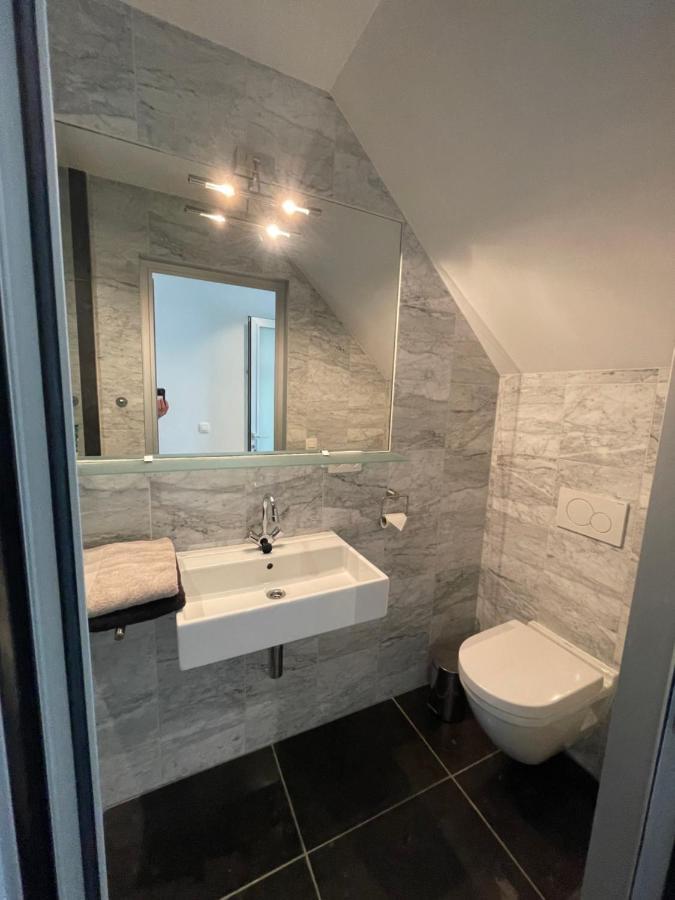 Nieuwbouw Appartement Op 450 Meter Van Het Strand. Бреден Экстерьер фото